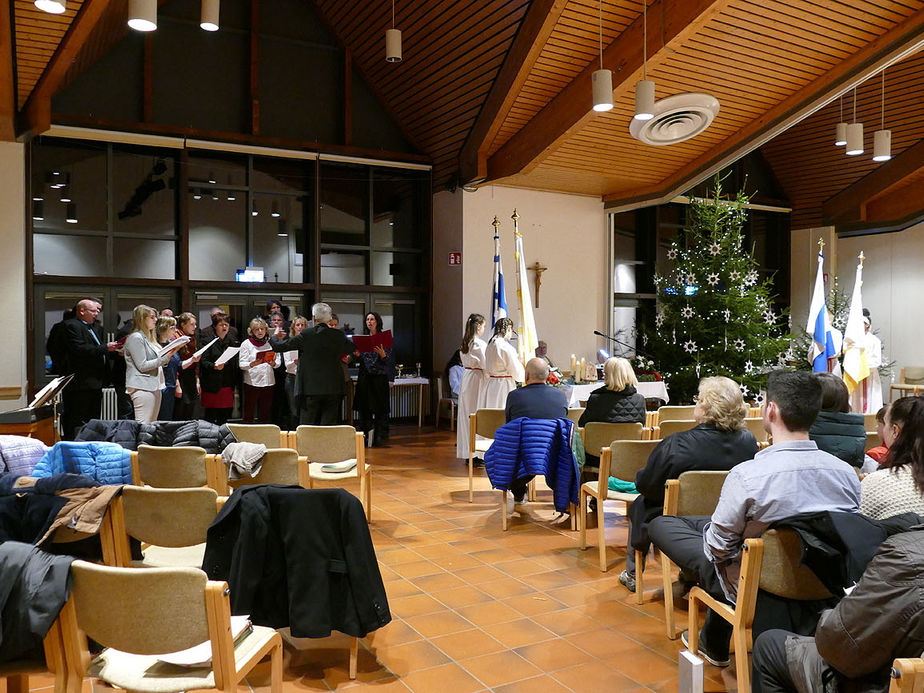 Feierliche Christmette im Haus des Gastes (Foto: Karl-Franz Thiede)